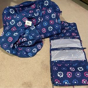 2 PIECES!!!! Fun and Girly 🌸 Travel Set from Vera Bradley!